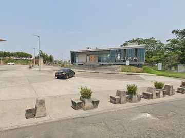 ¡¡Vive en hermosa y amplia casa en remate en Av. las Garzas, Fraccionamiento Geo villas los Pinos, Veracruz!!