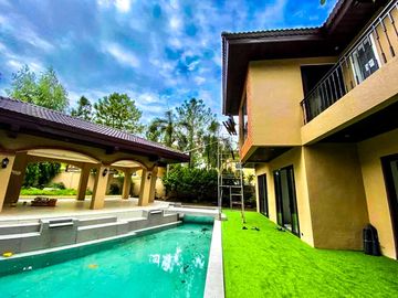 LUXURIOUS 2-STOREY, 6-BEDROOM HOUSE WITH POOL & GARDEN FOR SALE IN PORTOFINO HEIGHTS