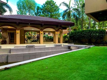 LUXURIOUS 2-STOREY, 6-BEDROOM HOUSE WITH POOL & GARDEN FOR SALE IN PORTOFINO HEIGHTS