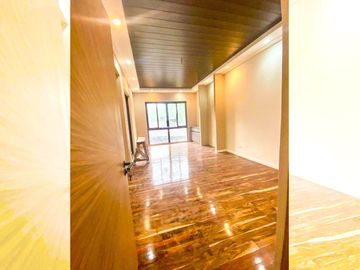 LUXURIOUS 2-STOREY, 6-BEDROOM HOUSE WITH POOL & GARDEN FOR SALE IN PORTOFINO HEIGHTS