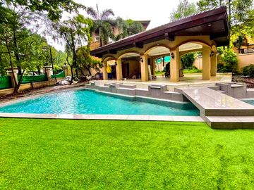 LUXURIOUS 2-STOREY, 6-BEDROOM HOUSE WITH POOL & GARDEN FOR SALE IN PORTOFINO HEIGHTS