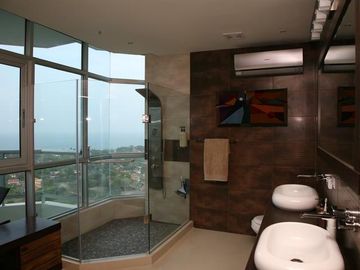 VENTA DE PENTHOUSE EN PH CORONADO GOLF CHAME PANAMA