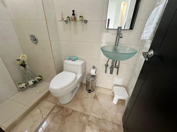 Casa en venta en villa campestre de 4 cuartos con baño.