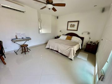 Casa en venta en villa campestre de 4 cuartos con baño.