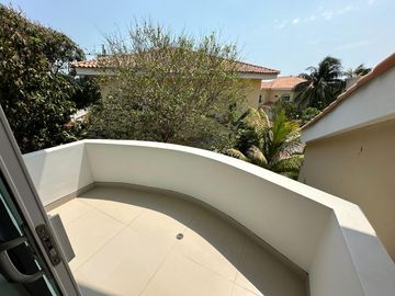 Casa en venta en villa campestre de 4 cuartos con baño.