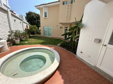 Casa en venta en villa campestre de 4 cuartos con baño.