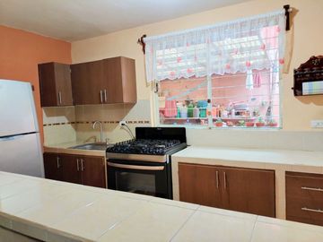 Bellísima casa con excelentes acabados, 3 rec. Col. Niños Héroes, Xalapa, Ver.