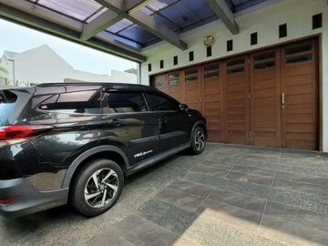 Rumah siap huni di komplek Tanjung Barat Jakarta Selatan