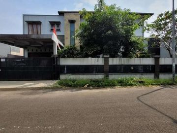 Rumah siap huni di komplek Tanjung Barat Jakarta Selatan