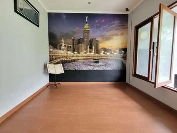 Rumah siap huni di komplek Tanjung Barat Jakarta Selatan