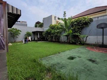 Rumah siap huni di komplek Tanjung Barat Jakarta Selatan
