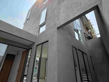 Rumah Minimalis Super Strategis dekat Pondok Pinang Tangerang Selatan