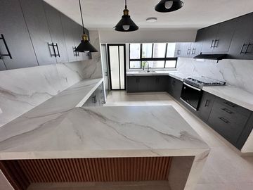 Casa en VENTA norte Cuernavaca dentro fraccionamiento