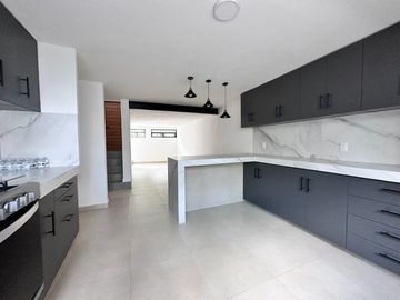 Casa en VENTA norte Cuernavaca dentro fraccionamiento