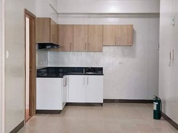 TWO BEDROOM with Parking For Sale at ONE PACIFIC PLACE, Salcedo VIllage, Makati