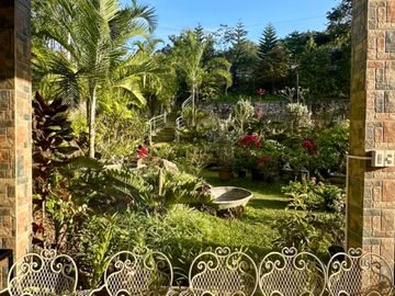 Sirao Country Home