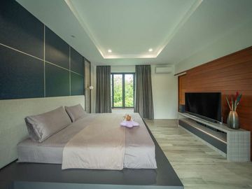 Modern 2-Storey Single House, 3 Bedrooms, With Swimming Pool
