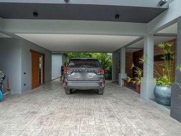 Modern 2-Storey Single House, 3 Bedrooms, With Swimming Pool