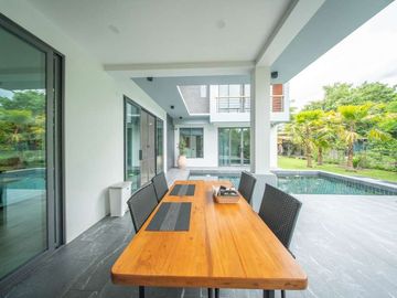 Modern 2-Storey Single House, 3 Bedrooms, With Swimming Pool