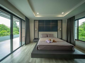 Modern 2-Storey Single House, 3 Bedrooms, With Swimming Pool