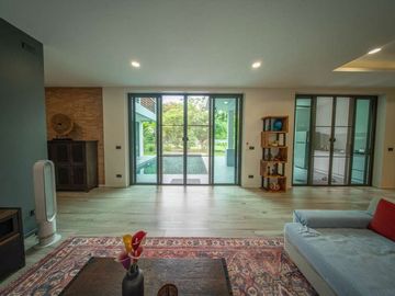 Modern 2-Storey Single House, 3 Bedrooms, With Swimming Pool