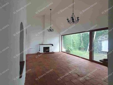 CASA EN VENTA  ESTILO MEXICANO COLONIAL, EN  FRACCIONAMIENTO LAS ANIMAS EN XALAPA VERACRUZ