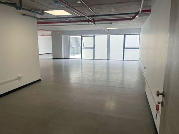 ALQUILO OFICINA ESTRENO EN EDIFICIO EMPRESARIAL DE BARRANCO US$ 3,804 DÓLARES
