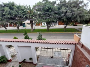 HERMOSA CASAS  EN SANTIAGO DE SURCO