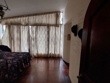 HERMOSA CASAS  EN SANTIAGO DE SURCO