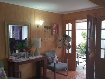 Encanto Residencial en La Calera: Hermosa Casa de 4 Dormitorios con Piscina y 3 estacionamientos