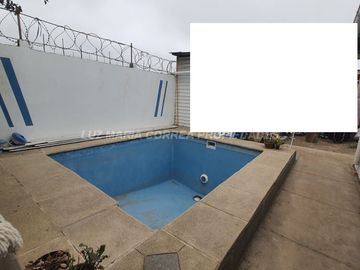 Encanto Residencial en La Calera: Hermosa Casa de 4 Dormitorios con Piscina y 3 estacionamientos