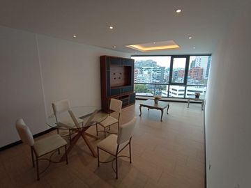 VENTA, DE DEPARTAMENTO 2 DORMITORIOS, SECTOR BOSMEDIANO, ACOGEDOR, LINDA VISTA