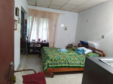 venta casa esquinera para remodelar barrio el Limonar