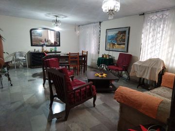 venta casa esquinera para remodelar barrio el Limonar