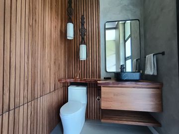 New, Modern 5 Bedroom Home in Residential Community, Heart of Llanogrande, Rionegro