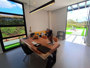 New, Modern 5 Bedroom Home in Residential Community, Heart of Llanogrande, Rionegro
