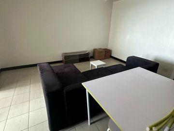 2BR San Lorenzo Place