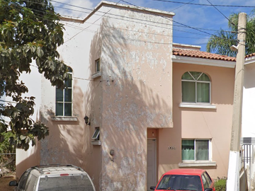 CASA EN COL. GIRASOLES ELITE, JALISCO.