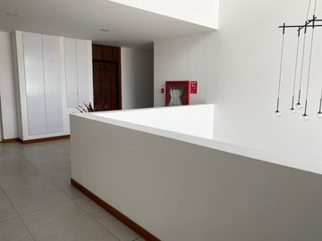Departamento de venta con patio / jardin en Cumbaya