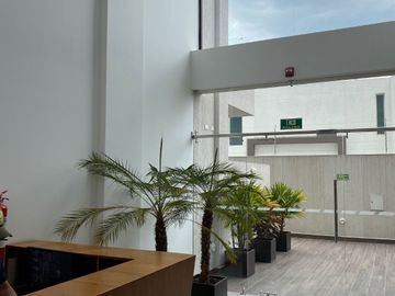 Departamento de venta con patio / jardin en Cumbaya