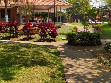 VENTA CASA CAMPESTRE HACIENDA EL CASTILLO - NEGOCIABLE