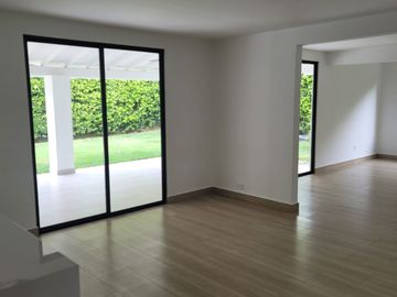 CASA CAMPESTRE REMODELADA PANCE..