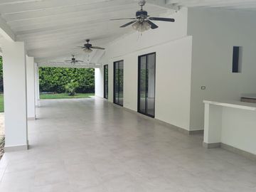 CASA CAMPESTRE REMODELADA PANCE..