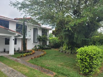 CASA CAMPESTRE REMODELADA PANCE..