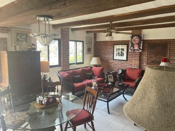 Casa en Venta en Col. Rancho Tetela, Cuernavaca, Morelos con 2 Habitaciones