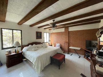 Casa en Venta en Col. Rancho Tetela, Cuernavaca, Morelos con 2 Habitaciones