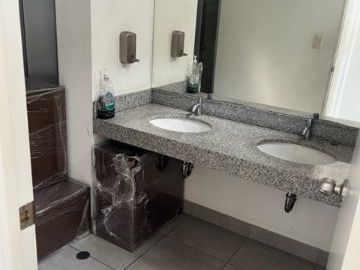 VENDO MODERNO DEPARTAMENTO EN AVDA PRINCIPAL SURQUILLO LIMITE MIRAFLORES