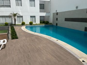 VENDO MODERNO DEPARTAMENTO EN AVDA PRINCIPAL SURQUILLO LIMITE MIRAFLORES