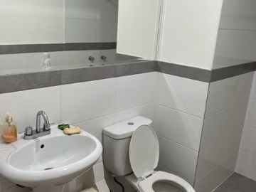 VENDO MODERNO DEPARTAMENTO EN AVDA PRINCIPAL SURQUILLO LIMITE MIRAFLORES