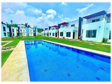 Casas de 3 recamaras con alberca, cocineta, closets, ultimas casas!